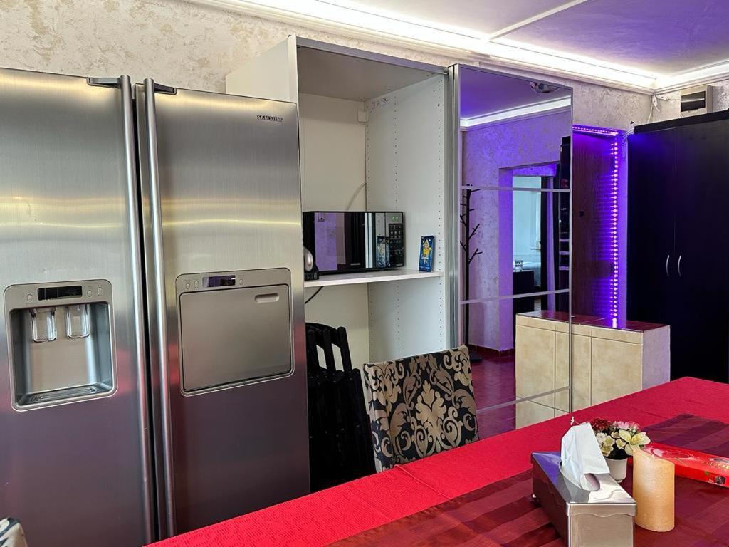 Centrul Vechi Bucuresti Biblioteca Nationala Apartment Luaran gambar